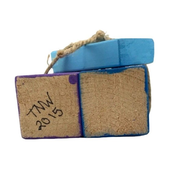 Handmade Wood Block Holy Family Figurine with Star of Bethlehem Primitive Rustic - Picture 5 of 6